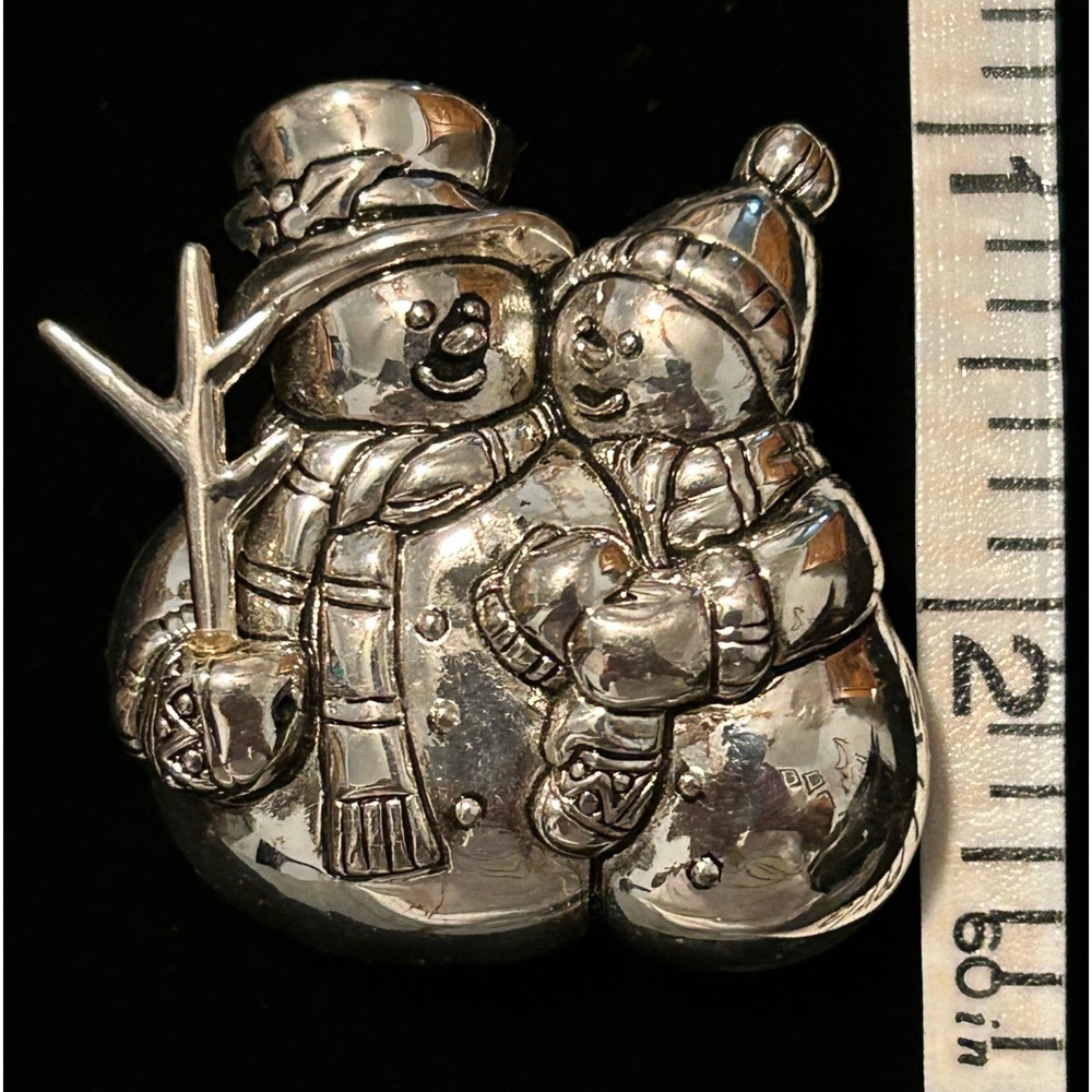 Silver Tone Snow Couple Brooch Or Pendant
